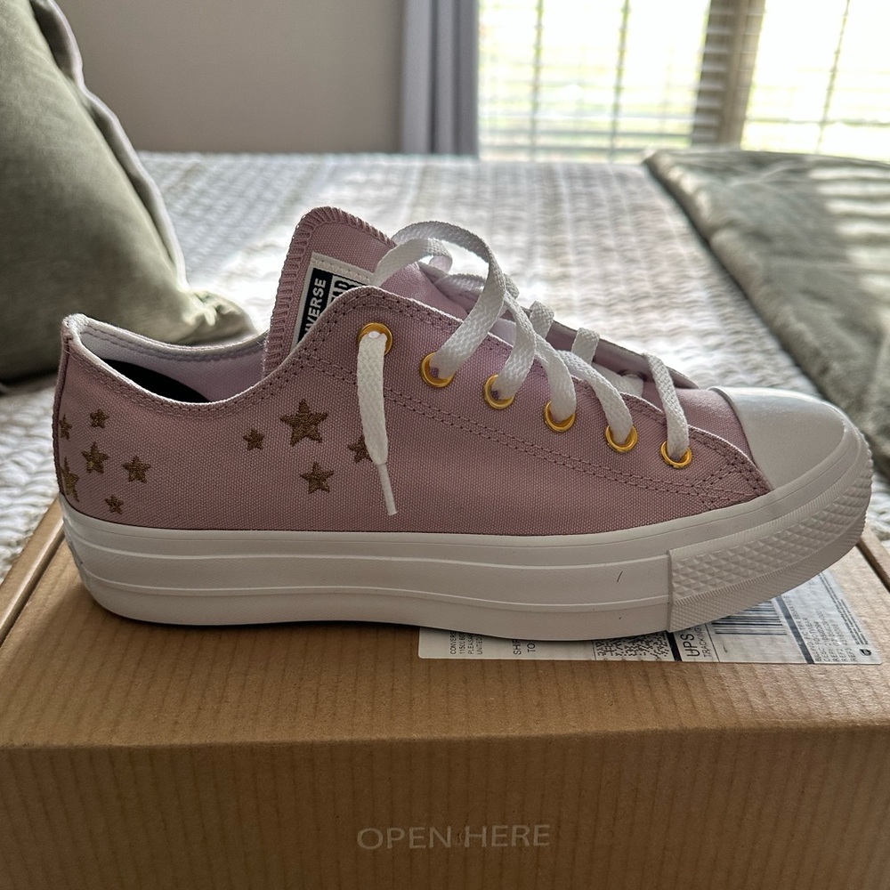 Converse pink Star women’s shoes